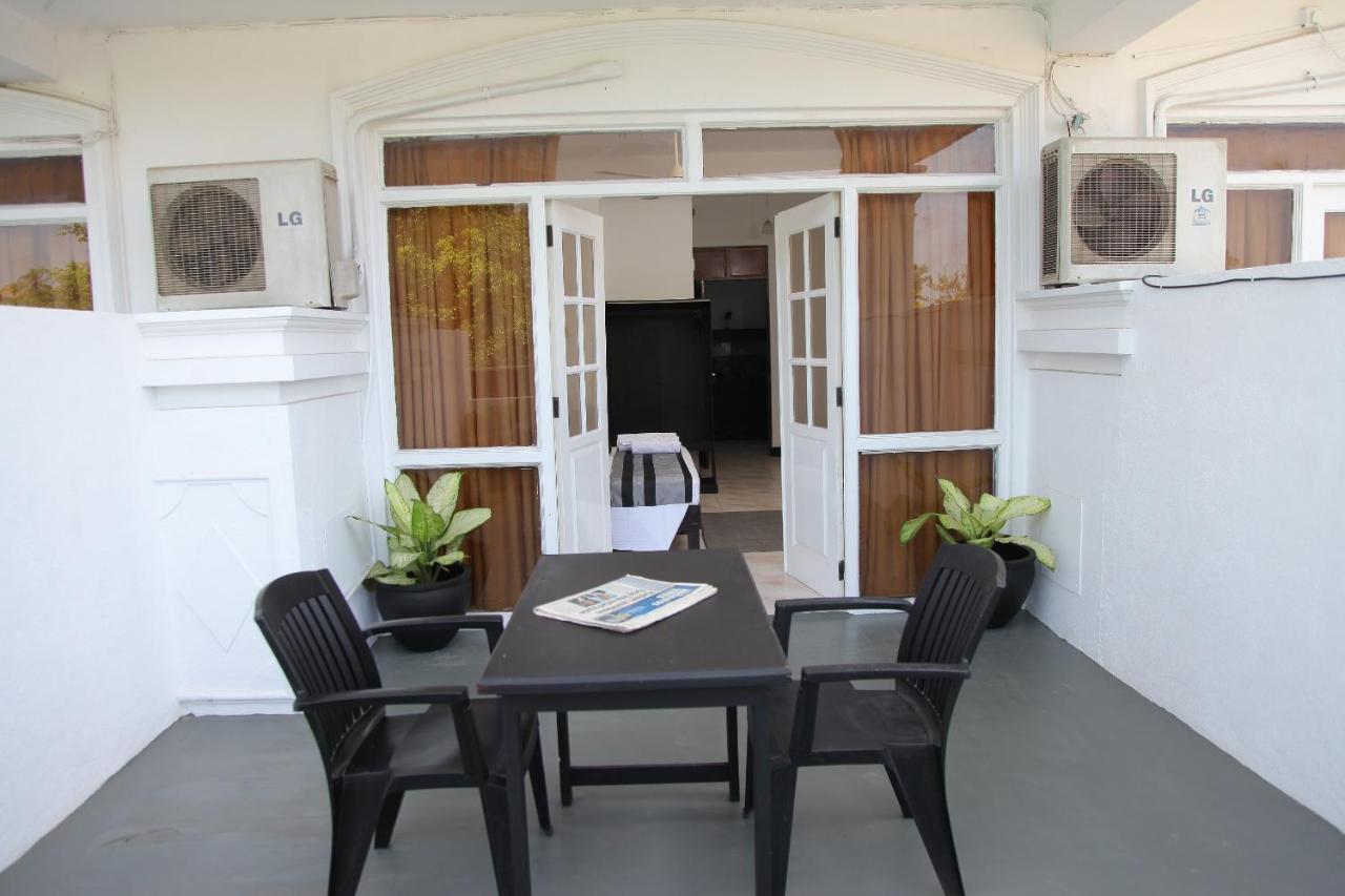 Hotel Nathaliya Katunayake Exterior photo