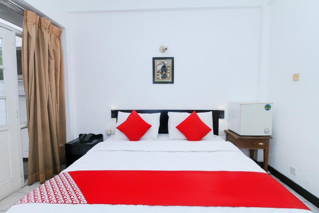 Hotel Nathaliya Katunayake Exterior photo