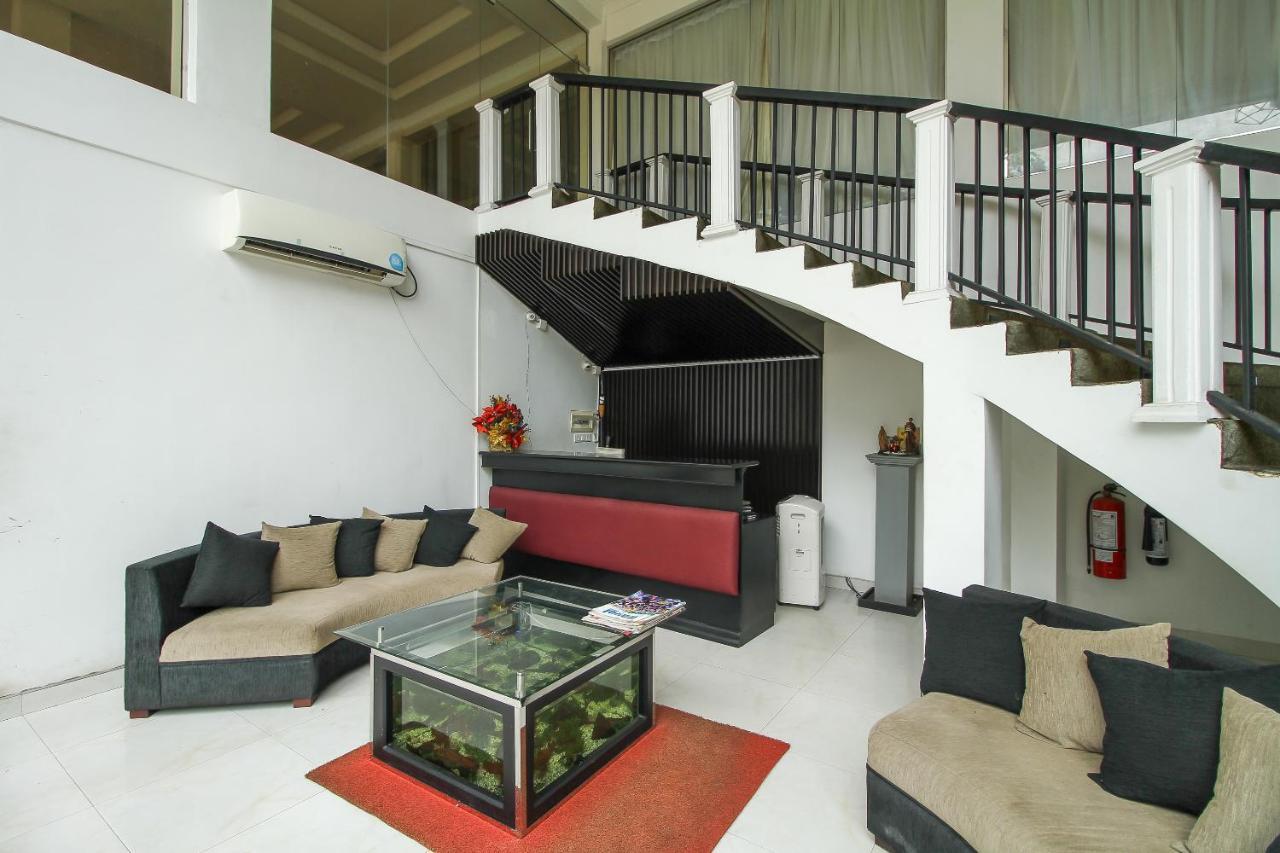 Hotel Nathaliya Katunayake Exterior photo