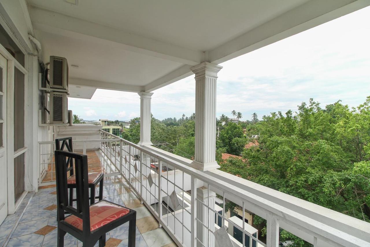 Hotel Nathaliya Katunayake Exterior photo